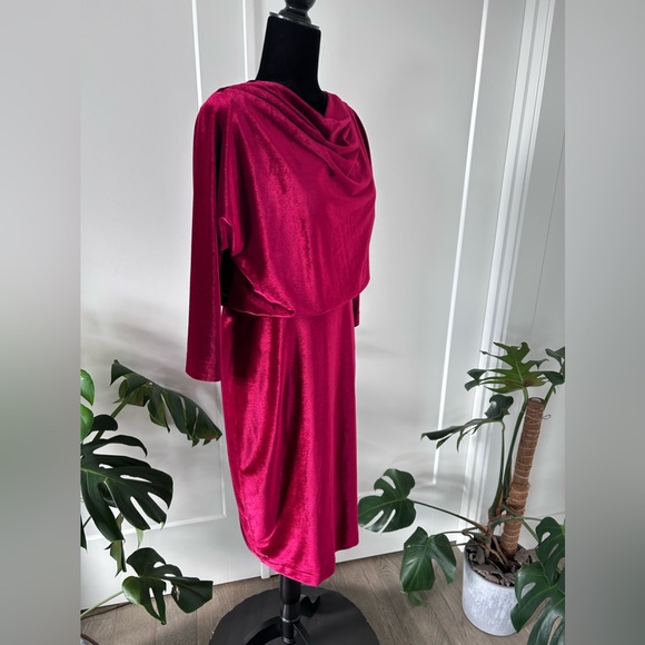 Belle Badgley Mischka Red Velvet dress new with tags - Picture 4 of 6